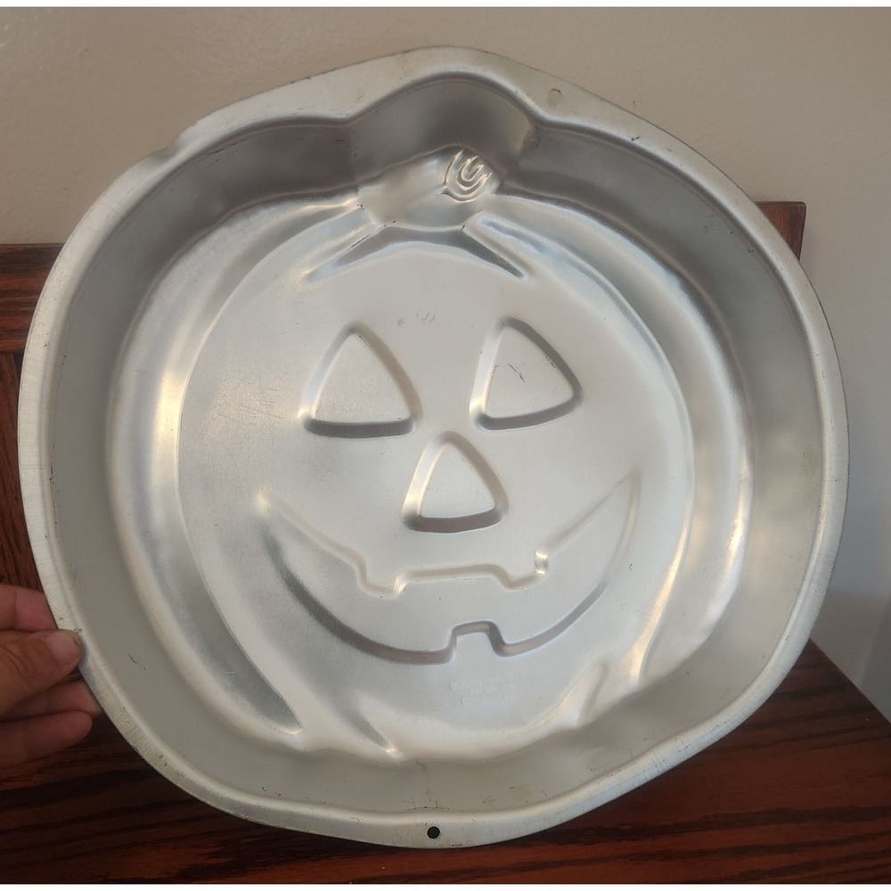 1995 Wilton Halloween Pumpkin Cake Pan 2105-3068